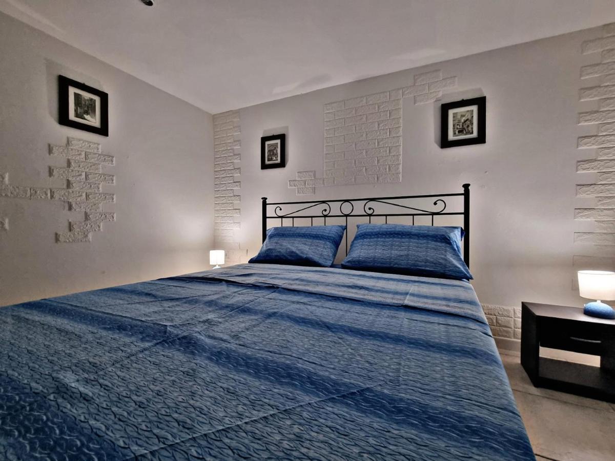 Manfredi Home Bari Bagian luar foto