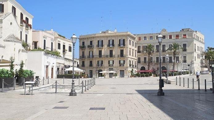 Manfredi Home Bari Bagian luar foto