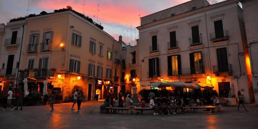 Manfredi Home Bari Bagian luar foto
