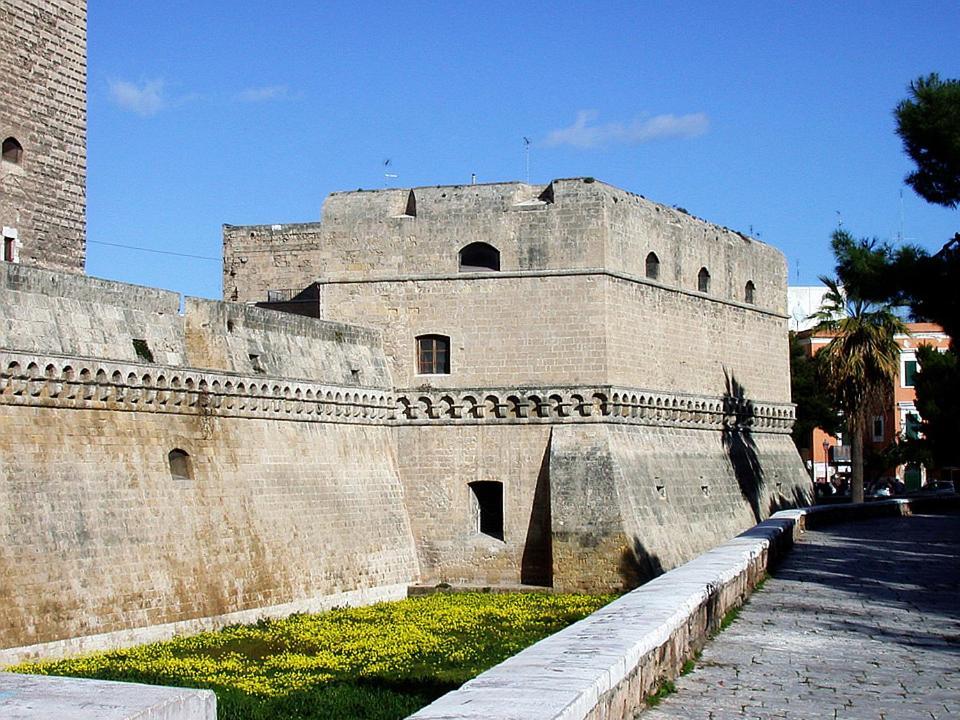 Manfredi Home Bari Bagian luar foto