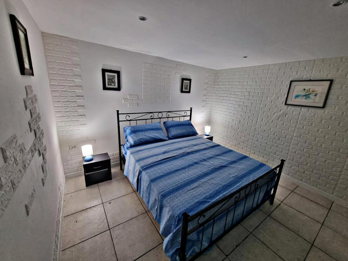 Manfredi Home Bari Bagian luar foto