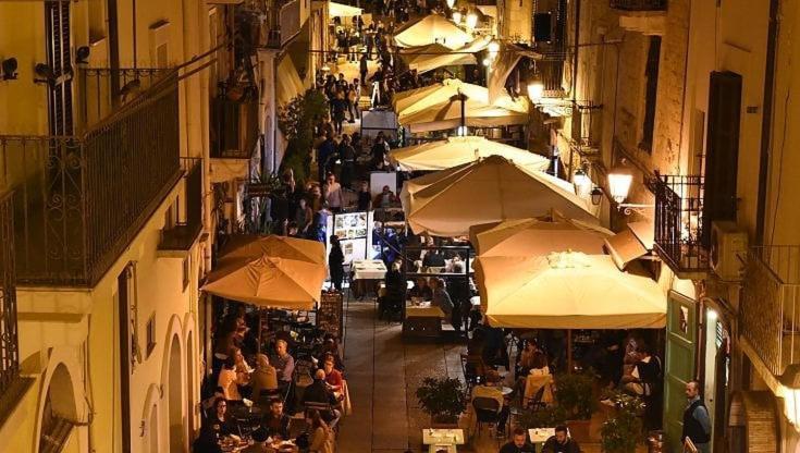 Manfredi Home Bari Bagian luar foto