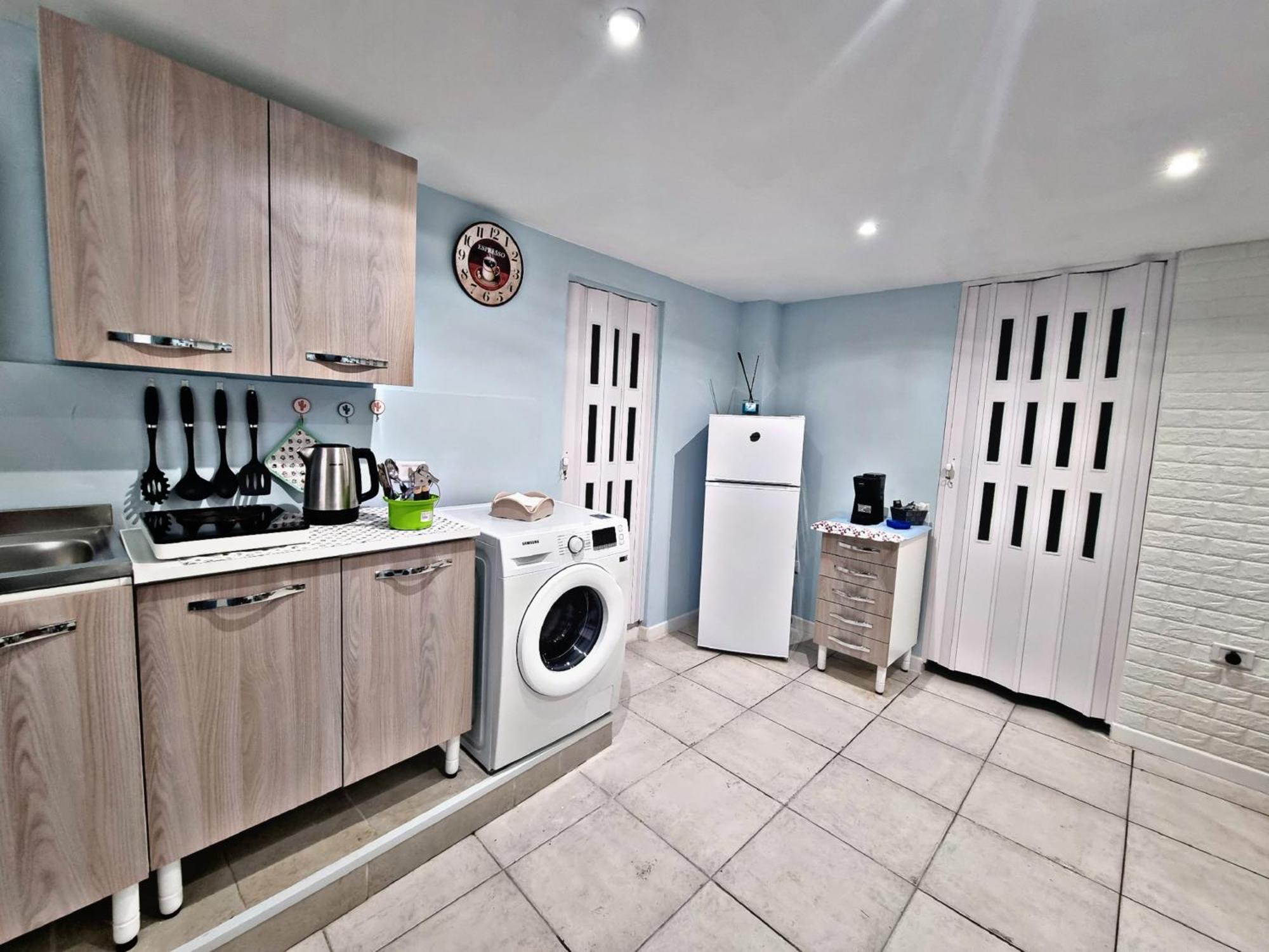 Manfredi Home Bari Bagian luar foto